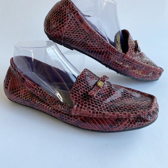 Isaac Mizrahi Shoes - Isaac Mizrahi Women Abernathy Loafer Shoe 9.5 Purple Snake Print Leather Slip On